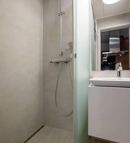 High-end W Gym/sauna/balcony/security Apartament