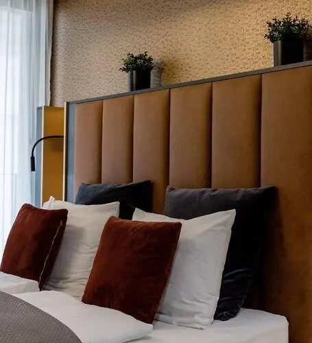 High-end W Gym/sauna/balcony/security