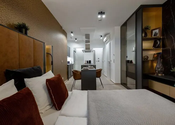 High-end W Gym/sauna/balcony/security * Budapest